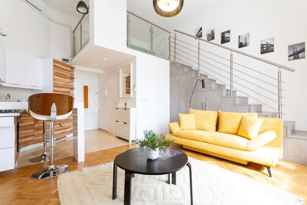 Bright Design Riverside Studio By Nw Budapest Exterior foto